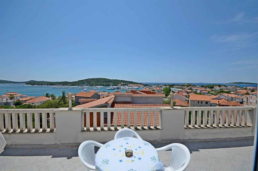 Apartments Branislav Рогозница Екстериор снимка